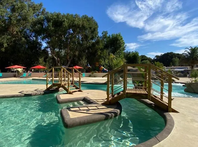 Le Camping De La Plage Kamp alanı