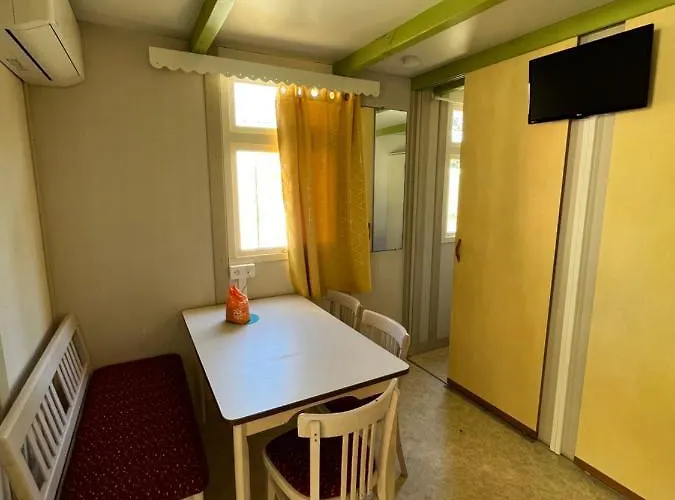 Le Camping De La Plage Kamp alanı Aregno