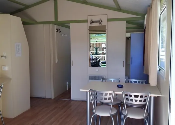 Le Camping De La Plage Kamp alanı Aregno