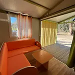 Parque de Campismo Le De La 3*