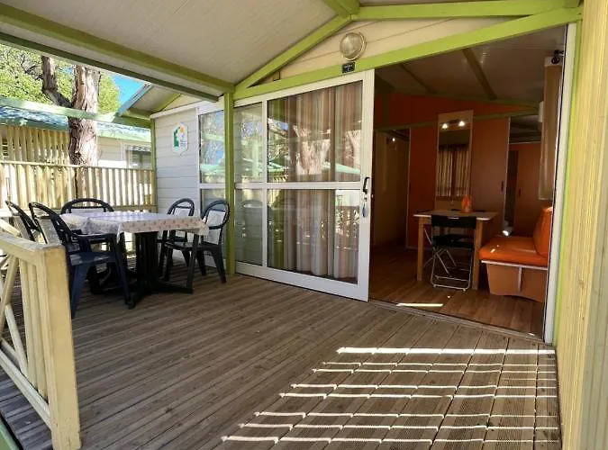 אתר קמפינג Le De La Aregno